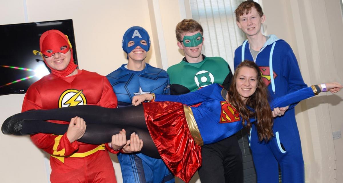 SUPER Heroes prepare to rescue money from members of the public.
VISUAL arts and media students.
THE Mask – Reece Witcombe.
PUBLIC and Emergency services students starting their
day. PHOTO: Geoff Hall