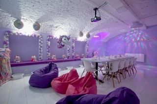 The salon in the converted cellar