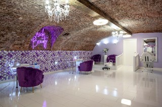 The salon in the converted cellar
