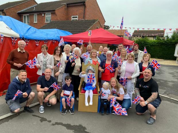 Bridgwater Mercury: Buckingham Close celebrated the Platinum Jubilee with a street party on Sunday. Pictures: Heather Barlow