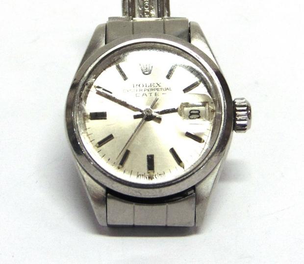 Bridgwater Mercury: IN TIME: Ladies Rolex Oyster Perpetual Date stainless steel bracelet watch.